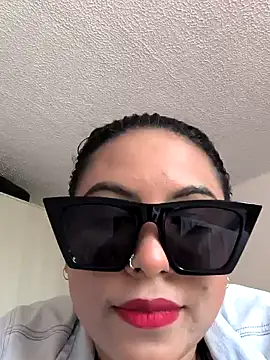 Snapshot of Francesca_ferrari chatting on 02/22/25, 06:52 Francesca ferrari online show from 02/22/25, 06:52