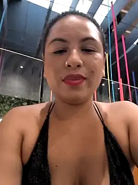 Snapshot of Francesca_ferrari chatting on 02/22/25, 09:59 Francesca ferrari online show from 02/22/25, 09:59