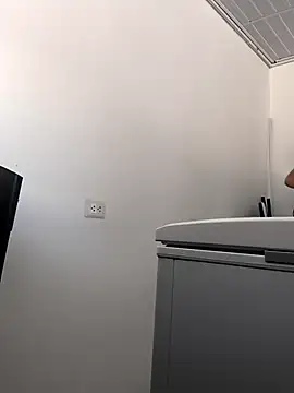 Snapshot of Francesca_ferrari chatting on 11/24/25, 07:24 Francesca ferrari online show from 11/24/25, 07:24