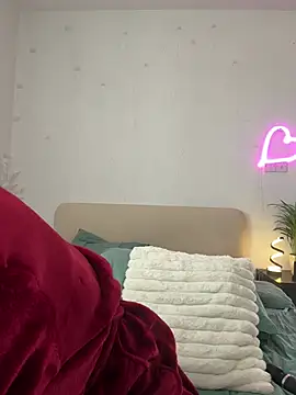 haileyhope  online show from 02/07/26, 01:15