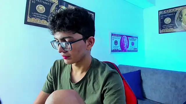 TylerWhite  online show from 02/05/25, 02:51