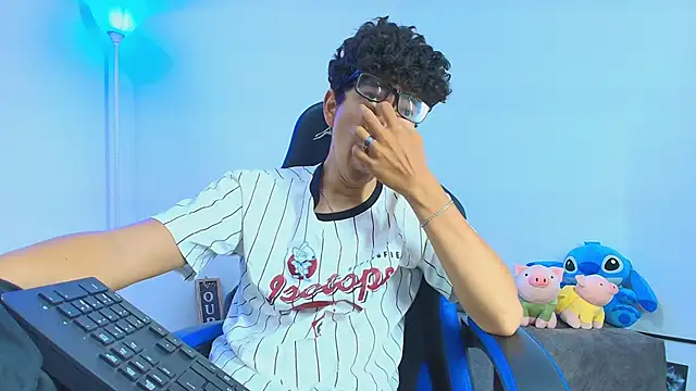 TylerWhite  online show from 09/26/25, 05:55