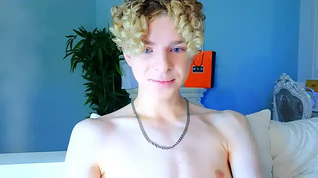 Snapshot of Kudi_Minnt chatting on 12/02/24, 07:16 Kudi Minnt online show from 12/02/24, 07:16