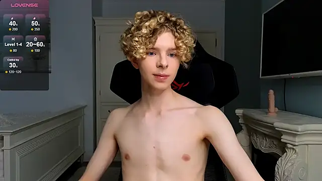 Snapshot of Kudi_Minnt chatting on 10/11/25, 04:05 Kudi Minnt online show from 10/11/25, 04:05