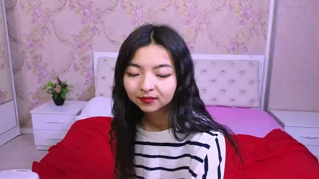 Shy Kira online show from 12/09/24, 12:40