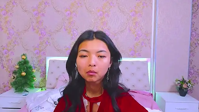 Shy Kira online show from 12/25/24, 06:52