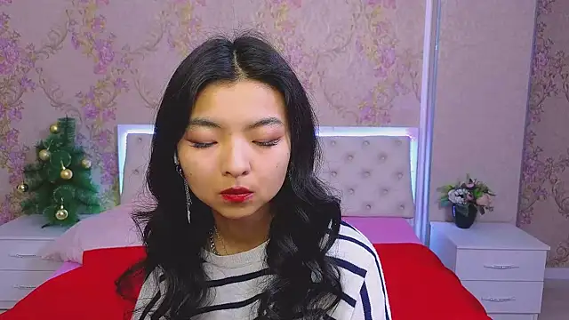 Shy Kira online show from 01/06/25, 12:35