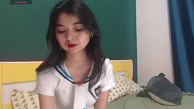 Snapshot of Shy_Kira chatting on 06/18/26, 08:47 Shy Kira online show from 06/18/26, 08:47