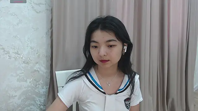 Snapshot of Shy_Kira chatting on 07/10/26, 08:50 Shy Kira online show from 07/10/26, 08:50