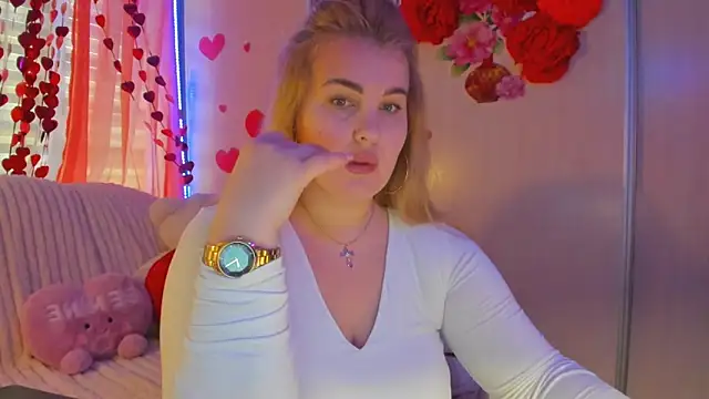 CoraSwon online show from 02/26/25, 07:42