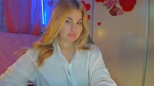 CoraSwon online show from 03/02/25, 12:20