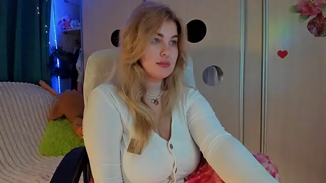 CoraSwon online show from 02/26/26, 04:06