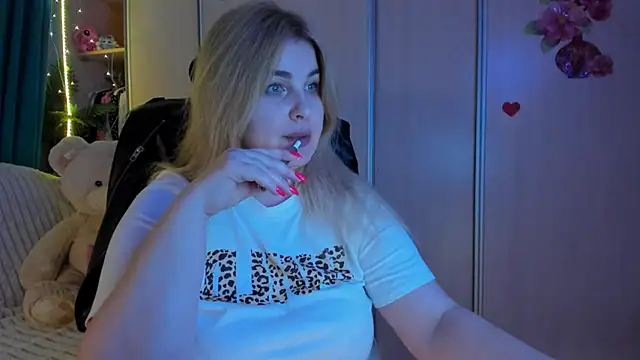 CoraSwon online show from 03/05/26, 05:20