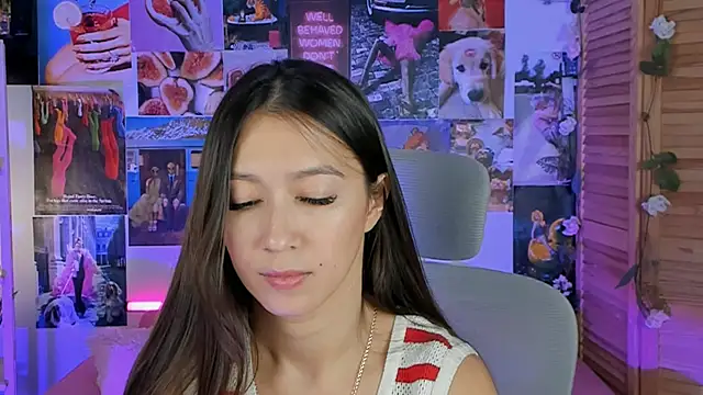 LanaBaker online show from 12/24/24, 06:11