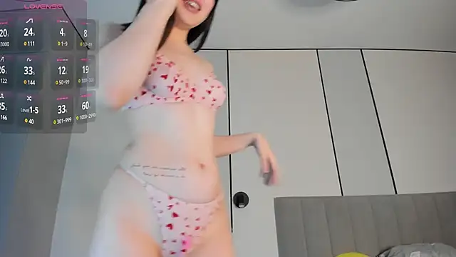 Naomi 52 online show from 02/06/25, 07:35