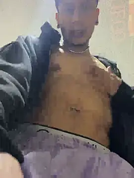 JuanCamiloSati3 online show from 07/05/26, 03:23