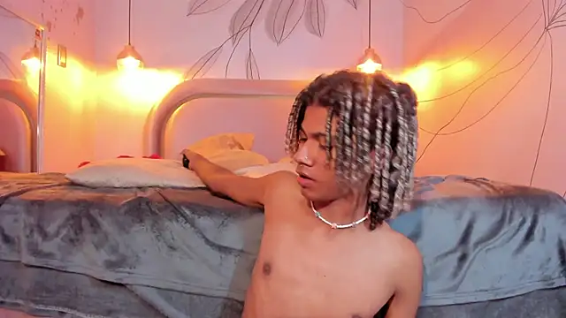 Maxim-Walker online show from 02/12/25, 06:08