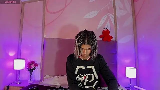 Maxim-Walker online show from 02/15/25, 03:20