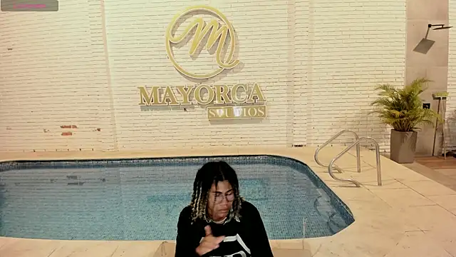 Maxim-Walker online show from 09/27/25, 03:11