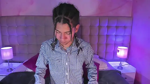 Maxim-Walker online show from 10/03/25, 06:43