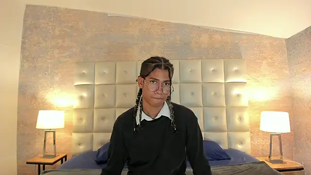 Maxim-Walker online show from 01/18/26, 02:59