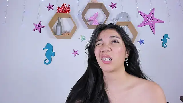 Emiily Parkerr online show from 03/06/25, 09:14