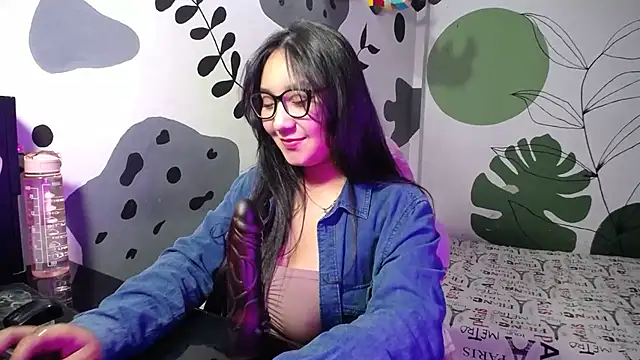 Snapshot of Anny_Angelic chatting on 09/27/25, 04:50 Anny Angelic online show from 09/27/25, 04:50