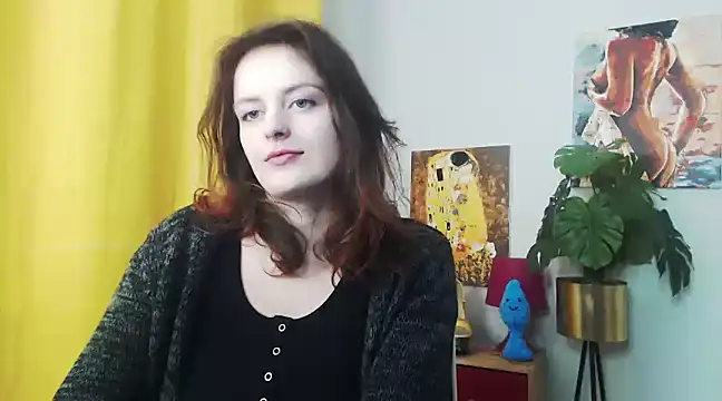 Snapshot of juicyNadine chatting on 12/16/24, 09:24 juicyNadine online show from 12/16/24, 09:24