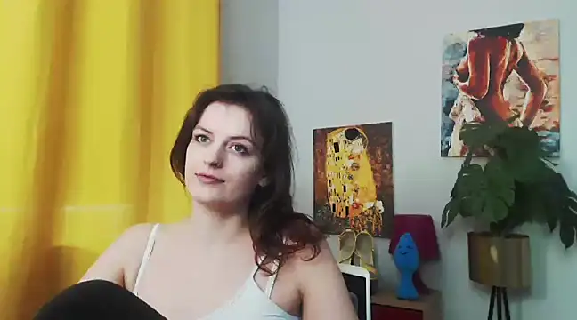 Snapshot of juicyNadine chatting on 12/19/24, 09:29 juicyNadine online show from 12/19/24, 09:29