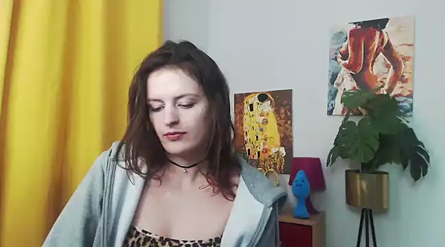 Snapshot of juicyNadine chatting on 01/10/25, 09:23 juicyNadine online show from 01/10/25, 09:23