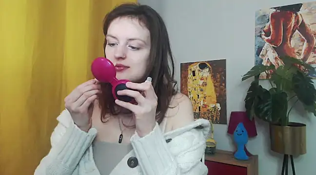 Snapshot of juicyNadine chatting on 02/12/25, 06:19 juicyNadine online show from 02/12/25, 06:19