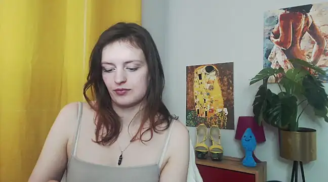 Snapshot of juicyNadine chatting on 02/12/25, 09:20 juicyNadine online show from 02/12/25, 09:20