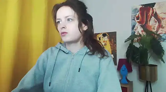 Snapshot of juicyNadine chatting on 02/13/25, 06:20 juicyNadine online show from 02/13/25, 06:20