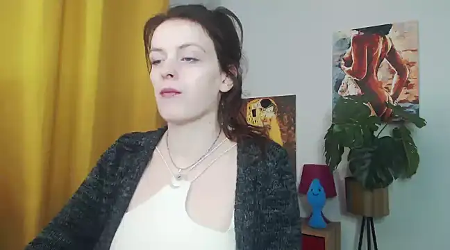 Snapshot of juicyNadine chatting on 02/28/25, 06:21 juicyNadine online show from 02/28/25, 06:21