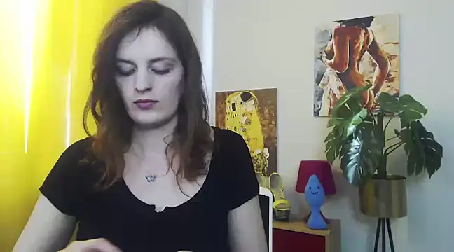 Snapshot of juicyNadine chatting on 03/10/25, 12:26 juicyNadine online show from 03/10/25, 12:26