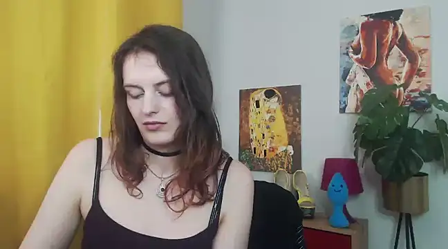 Snapshot of juicyNadine chatting on 03/12/25, 12:26 juicyNadine online show from 03/12/25, 12:26