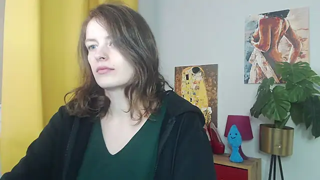 Snapshot of juicyNadine chatting on 11/05/25, 05:40 juicyNadine online show from 11/05/25, 05:40