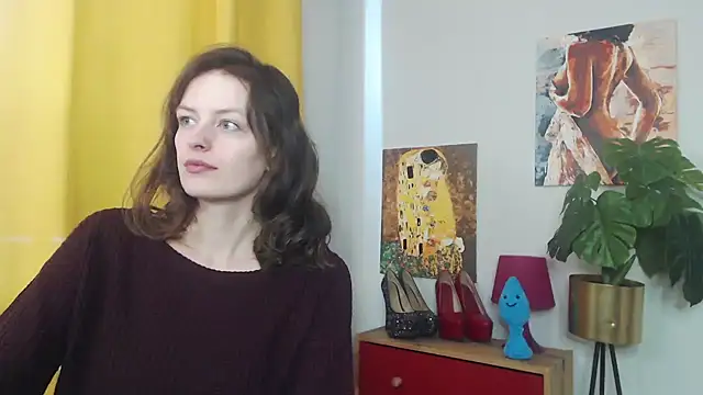 Snapshot of juicyNadine chatting on 11/08/25, 08:25 juicyNadine online show from 11/08/25, 08:25