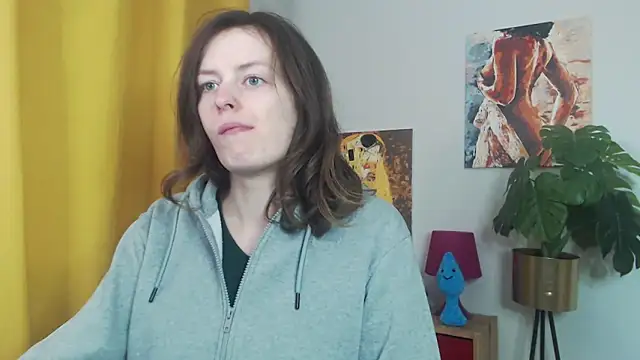 Snapshot of juicyNadine chatting on 11/17/25, 05:46 juicyNadine online show from 11/17/25, 05:46