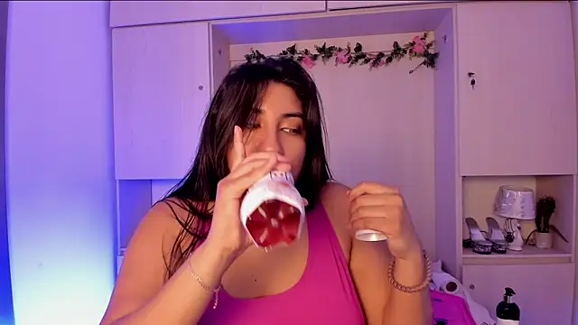 Snapshot of CANDYGABYY chatting on 05/02/26, 08:25 CANDYGABYY online show from 05/02/26, 08:25