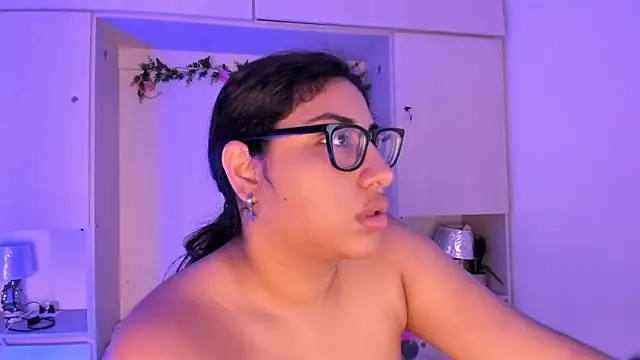 Snapshot of CANDYGABYY chatting on 06/11/26, 07:45 CANDYGABYY online show from 06/11/26, 07:45
