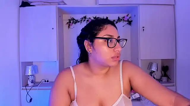 Snapshot of CANDYGABYY chatting on 07/10/26, 08:11 CANDYGABYY online show from 07/10/26, 08:11