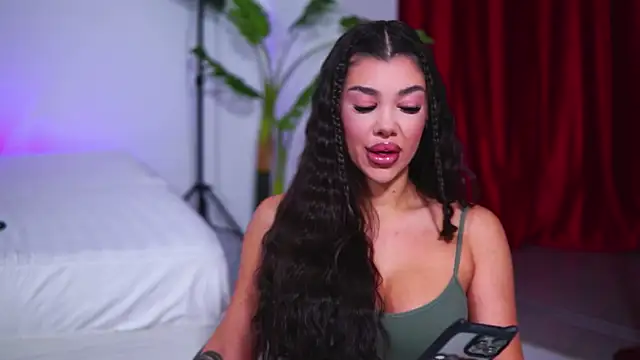 NatyDesiree online show from 10/04/25, 09:07