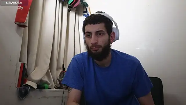 pantslesstraveler plt online show from 12/30/24, 11:49