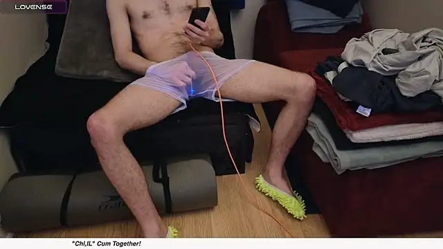 pantslesstraveler plt online show from 02/24/25, 12:16