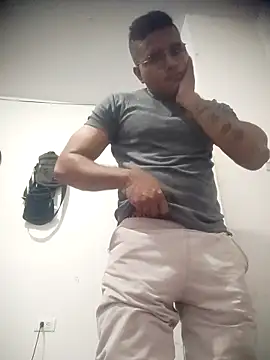 SaucyAffair0 online show from 03/25/26, 12:38