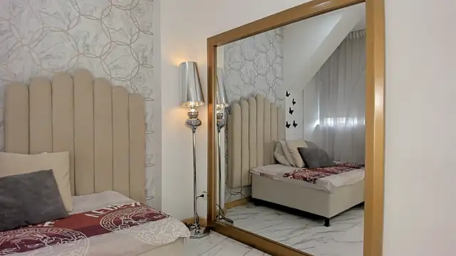 SofiaRios04 online show from 02/06/25, 12:26