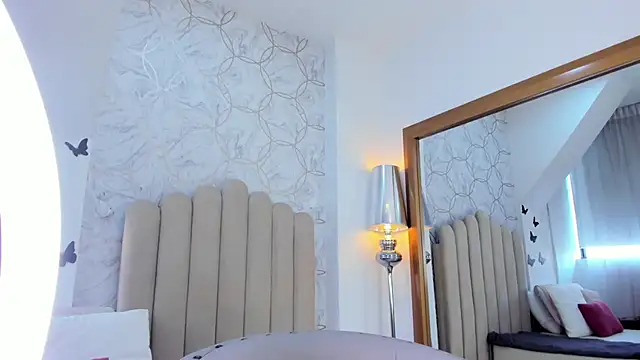 SofiaRios04 online show from 09/29/25, 12:43