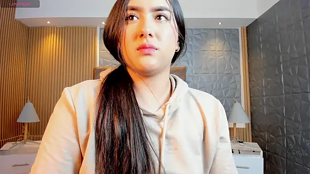 paulina sweett  online show from 03/13/26, 12:12