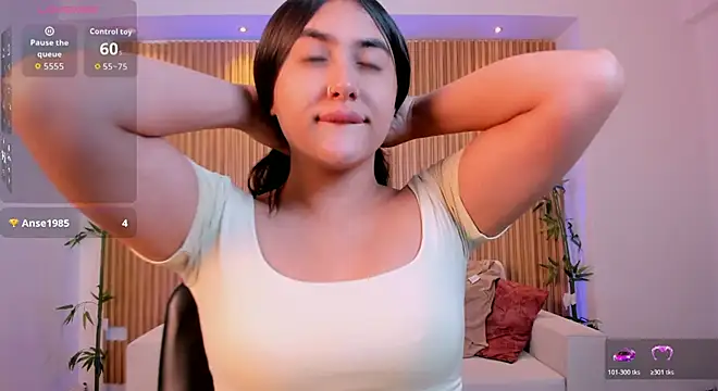 Snapshot of paulina_sweett_ chatting on 06/20/26, 12:19 paulina sweett online show from 06/20/26, 12:19